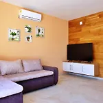Apartment For Families With Children Silo, Krk - 18685 *