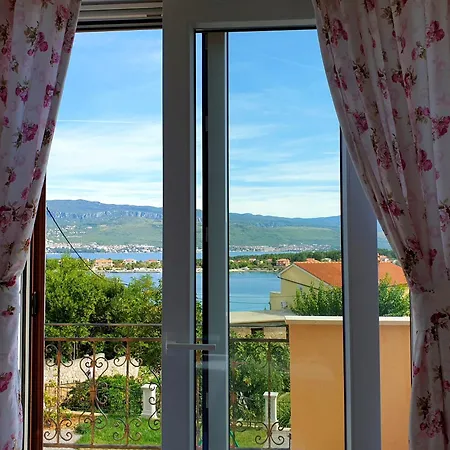 Apartman For Families With Children Silo, Krk - 18685 *