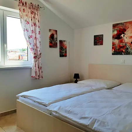 For Families With Children Silo, Krk - 18685 Apartmán Šilo