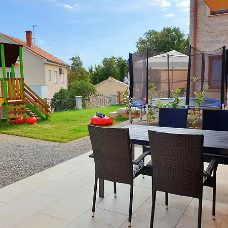 For Families With Children Silo, Krk - 18685 Apartman